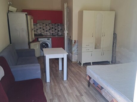 1 otaq · 25 m² · 1/12 mərtəbə, İnşaatçılar