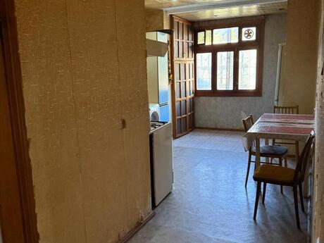 2 otaqlı köhnə tikili - Həzi Aslanov m. - 65 m²