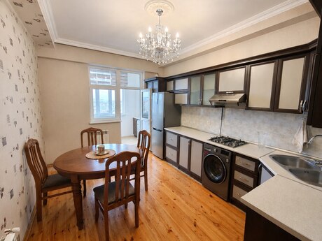 Kirayə 2 otaqlı mənzil, 79 m², İnşaatçılar: 800 ₼/ay 3