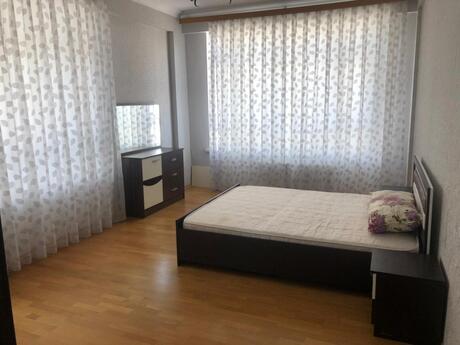 Kirayə 3 otaqlı mənzil, 125 m², Şah İsmayıl Xətai: 900 ₼/ay 4