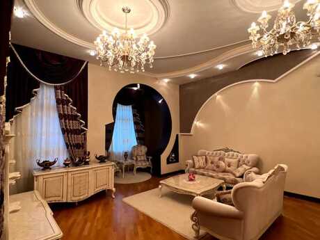 10 otaqlı həyət evi/bağ evi - Qaraçuxur q. - 1001 m²