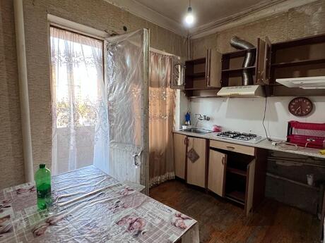 3 otaqlı köhnə tikili - Həzi Aslanov m. - 85 m²