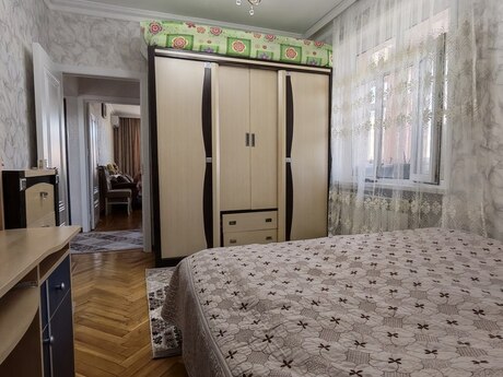 3-комн. вторичка - м. Ахмедлы - 60 м²