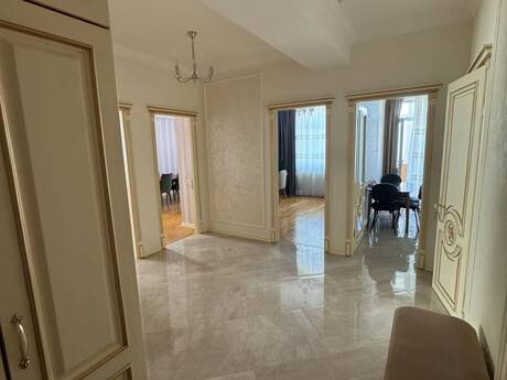 Elan №6381116 - Bakı, Elmlər Akademiyası m., 3 otaqlı, 100 m², 12/17 mərtəbə