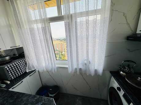 Yeni Günəşlidə 2 otaqlı köhnə tikili mənzil satılır, 45 m², 112 000 AZN, şəkil 5 / 7