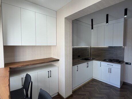 2-комн. вторичка - м. Ахмедлы - 60 м²