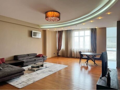 Elan №6381271 - Bakı, Şah İsmayıl Xətai m., 4 otaqlı, 176 m², 14/20 mərtəbə
