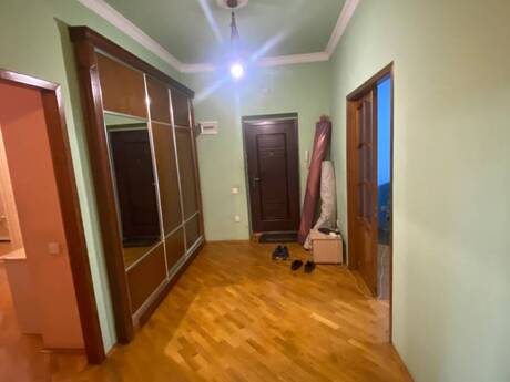 Elan №6381316 - Bakı, 8 Noyabr m., 3 otaqlı, 130 m², 4/18 mərtəbə
