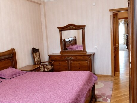 Kirayə 3 otaqlı mənzil, 140 m², 28 May: 1 200 ₼/ay 5