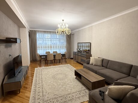 Объявление №6381303 - Баку, пос. Ени Ясамал, 3-комн., 145 м², 6/17 этаж