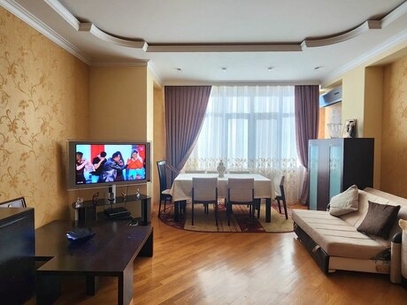 Объявление №6381319 - Баку, м. Шах Исмаил Хатаи, 3-комн., 145 м², 7/10 этаж