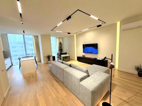 Elan №6381606 - Bakı, 28 May m., 2 otaqlı, 80 m², 10/15 mərtəbə