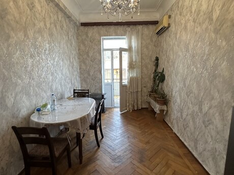 Elan №6381503 - Bakı, Nəriman Nərimanov m., 3 otaqlı, 90 m², 4/5 mərtəbə