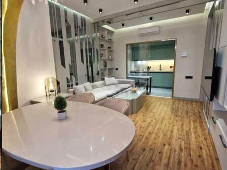 2 otaqlı yeni tikili - Ağ şəhər q. - 80 m²