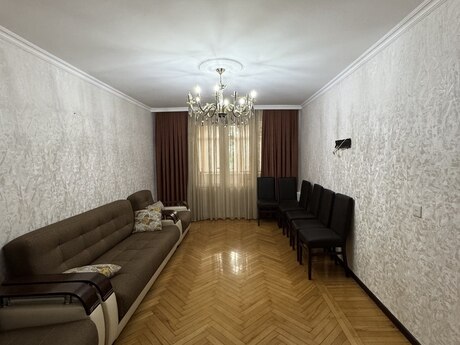 3 otaqlı köhnə tikili - Elmlər Akademiyası m. - 85 m²