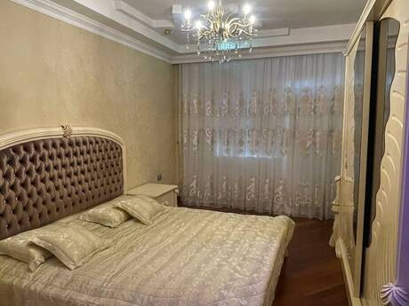 3 otaqlı yeni tikili - 8 Noyabr m. - 170 m²
