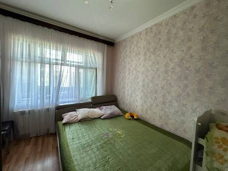 2 otaqlı köhnə tikili - Xalqlar Dostluğu m. - 65 m²