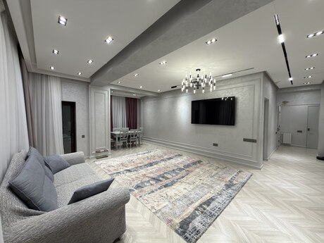 3 otaqlı mənzil, 155 m², Əhmədli: 300 000 ₼ 2