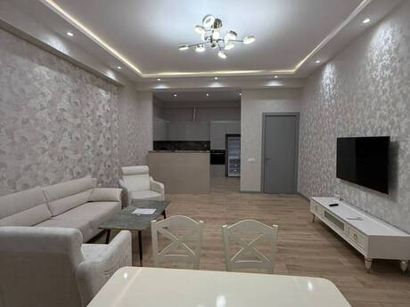 Аренда: 2-комнатная квартира, 91 м², 28 May: 1 300 ₼/мес 2