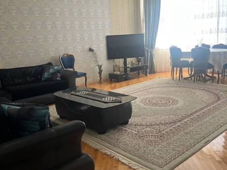 Elan №6382225 - Bakı, 8 Noyabr m., 3 otaqlı, 140 m², 17/18 mərtəbə