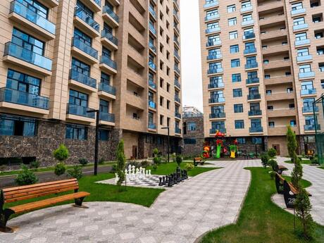 3-room apartment for rent, 120 m², 28 May: 2 100 ₼/mo 2