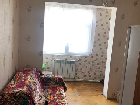2 otaqlı köhnə tikili - Qara Qarayev m. - 48 m²