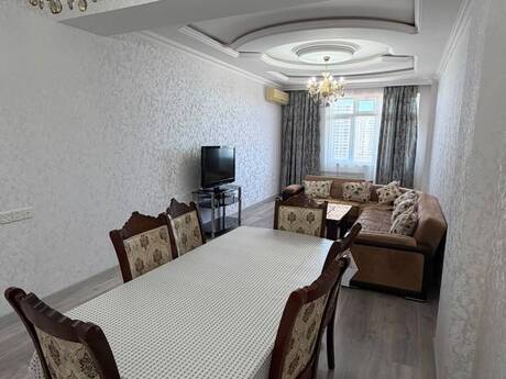 Elan №6382264 - Bakı, 8 Noyabr m., 3 otaqlı, 130 m², 7/18 mərtəbə