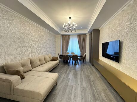 Объявление №6382271 - Баку, пос. Аг шехер, 4-комн., 160 м², 3/7 этаж