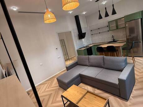 3-room apartment for rent, 80 m², Ağ şəhər: 2 200 ₼/mo 4