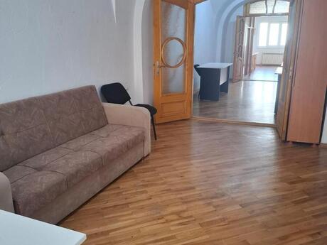2-комн. офис - м. Ичеришехер - 65 м²