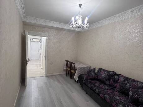 2-комн. вторичка - м. Азадлыг проспекти - 50 м²