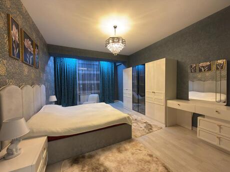 3-комн. новостройка - м. Ази Асланов - 117 м²