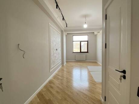 4-room apartment, 211 m², 28 May: 660 000 ₼ 5