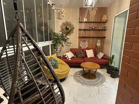 3-комн. новостройка - м. 8 ноября - 174 м²