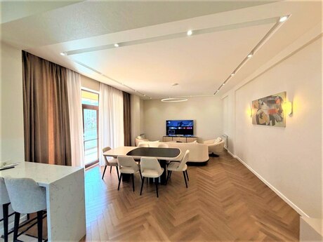 Объявление №6382591 - Баку, м. Низами, 3-комн., 180 м², 5/21 этаж