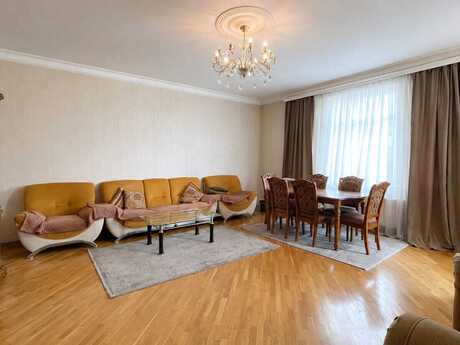 3-комн. новостройка - м. 20 января - 143 м²