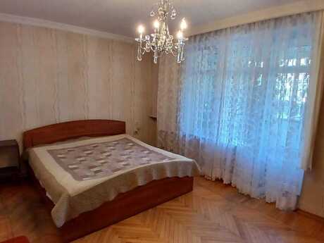 Elan №6382637 - Bakı, 28 May m., 2 otaqlı, 65 m², 2/6 mərtəbə