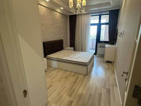 1-комн. новостройка - м. Кара Караев - 70 м²