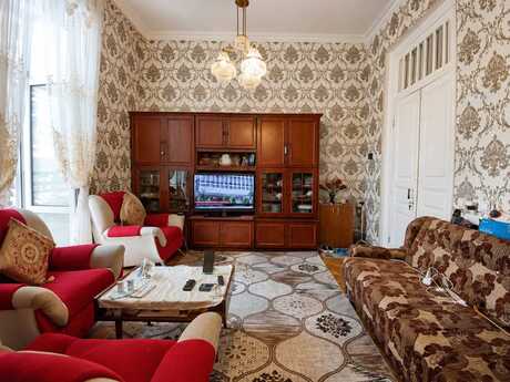 Sahildə 2 otaqlı köhnə tikili mənzil satılır, 50 m², 250 000 AZN, şəkil 3 / 11