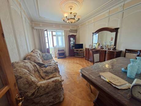 Elan №6382808 - Bakı, Memar Əcəmi m., 4 otaqlı, 110 m², 2/9 mərtəbə