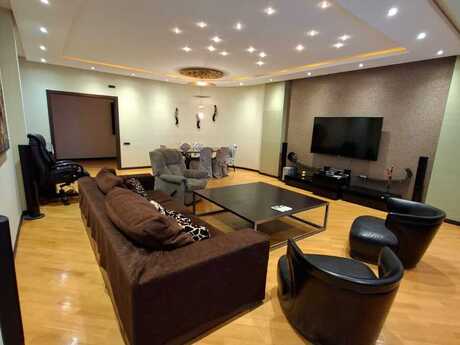 Elan №6382828 - Bakı, 28 May m., 4 otaqlı, 260 m², 5/18 mərtəbə