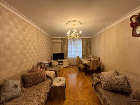 3 otaqlı köhnə tikili - Xalqlar Dostluğu m. - 85 m²
