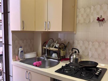 1-комн. новостройка - м. Низами - 40 м²
