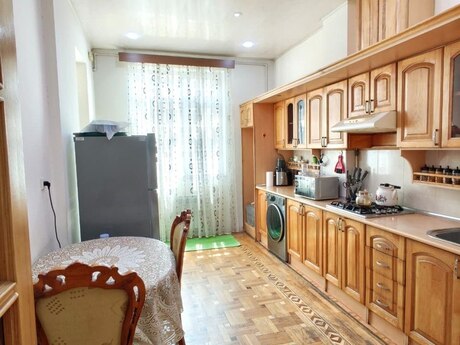 3-комн. новостройка - Наримановский р. - 140 м²