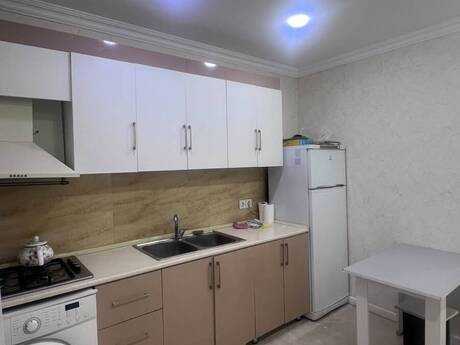 Elan №6382926 - Bakı, Dərnəgül m., 2 otaqlı, 45 m², 2/7 mərtəbə