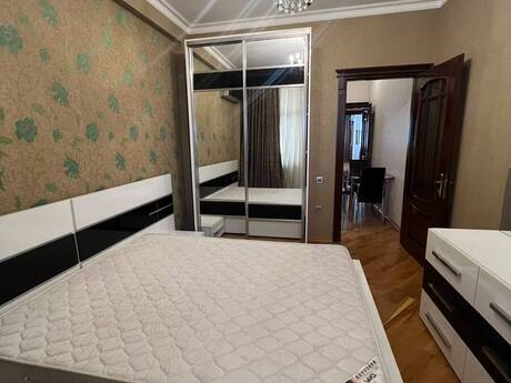 3-комнатная квартира, 95 м², Neftçilər: 285 000 ₼ 4