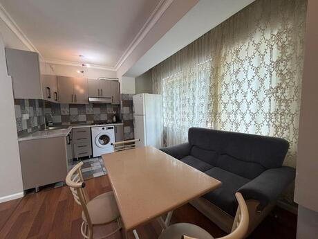 4-room apartment for rent, 110 m², Badamdar: 1 100 ₼/mo 2