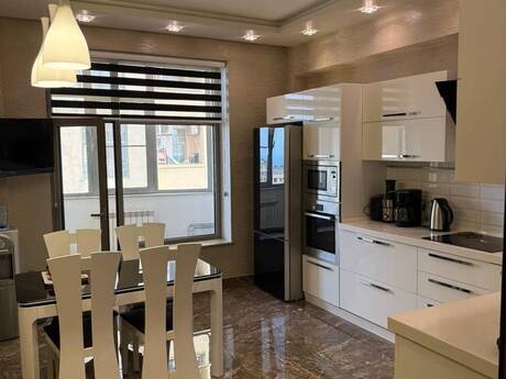 Elan №6383065 - Bakı, Nizami m., 3 otaqlı, 160 m², 18/23 mərtəbə