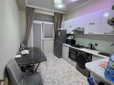 Продаётся 3-комнатная квартира в новостройке, İnşaatçılar, 73 м², 208 000 AZN, фото 4 / 12