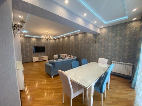 Elan №6383144 - Bakı, Şah İsmayıl Xətai m., 2 otaqlı, 100 m², 10/21 mərtəbə
